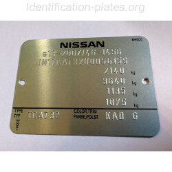 Plaque constructeur Nissan